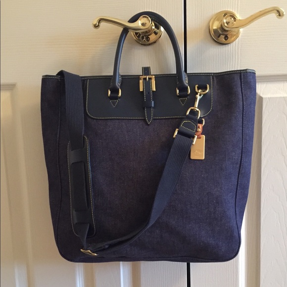 Dooney & Bourke Handbags - 🦆Dooney & Bourke Denim Editors Tote